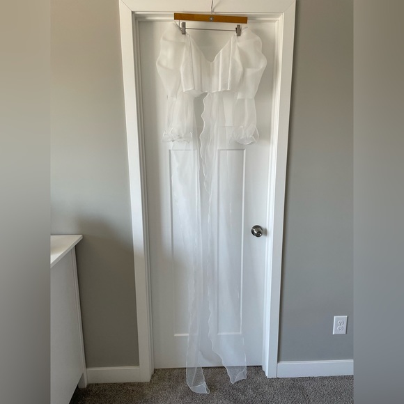 ROSE by The Label Organza Wrap Wedding Topper - Picture 15 of 16